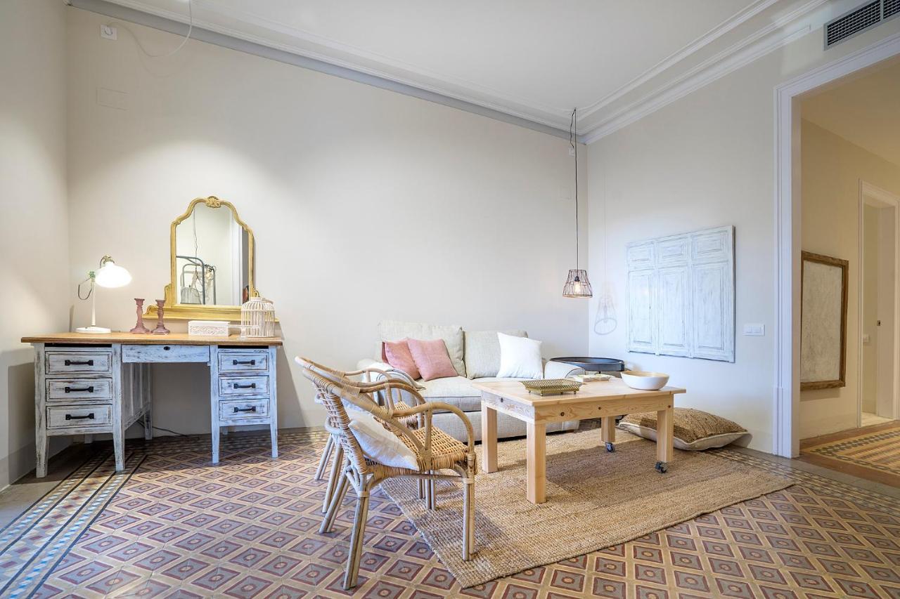Friendly Rentals Gran Via Barcelona Exterior foto