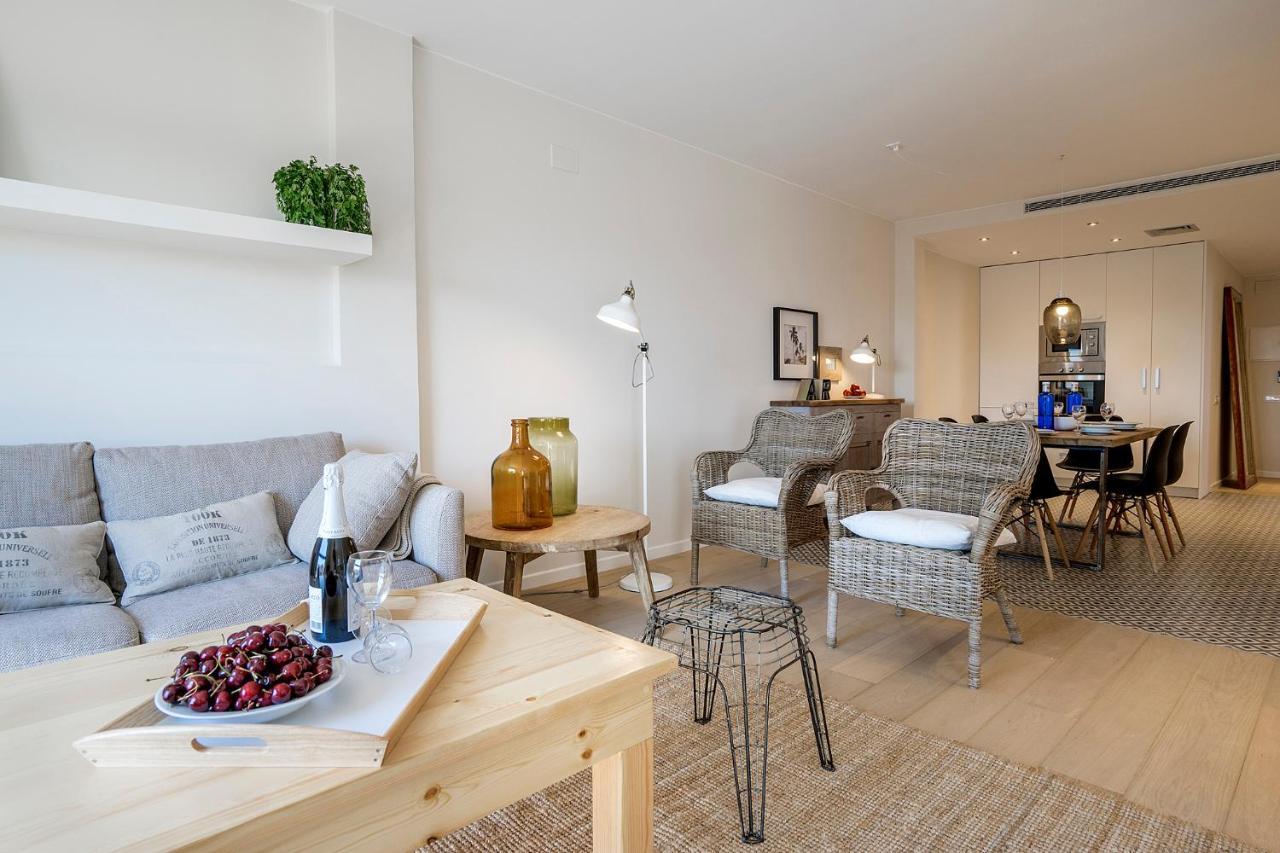 Friendly Rentals Gran Via Barcelona Exterior foto